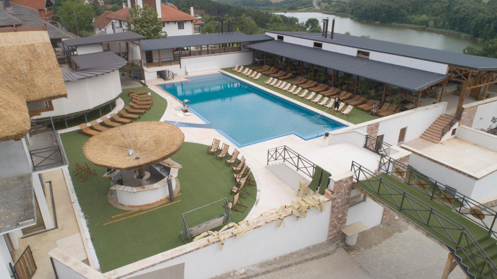 Woodland Resort Kragujevac Kültér fotó
